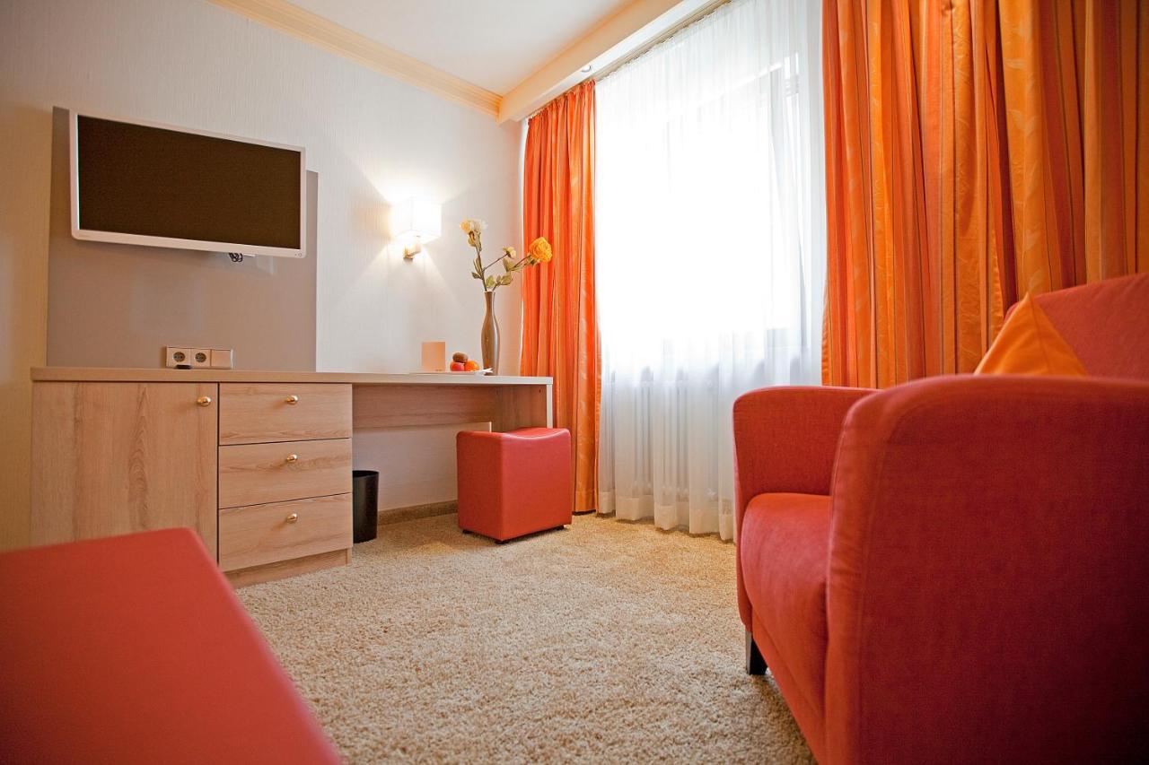 גרלינגן Hotel Krone Ohg מראה חיצוני תמונה