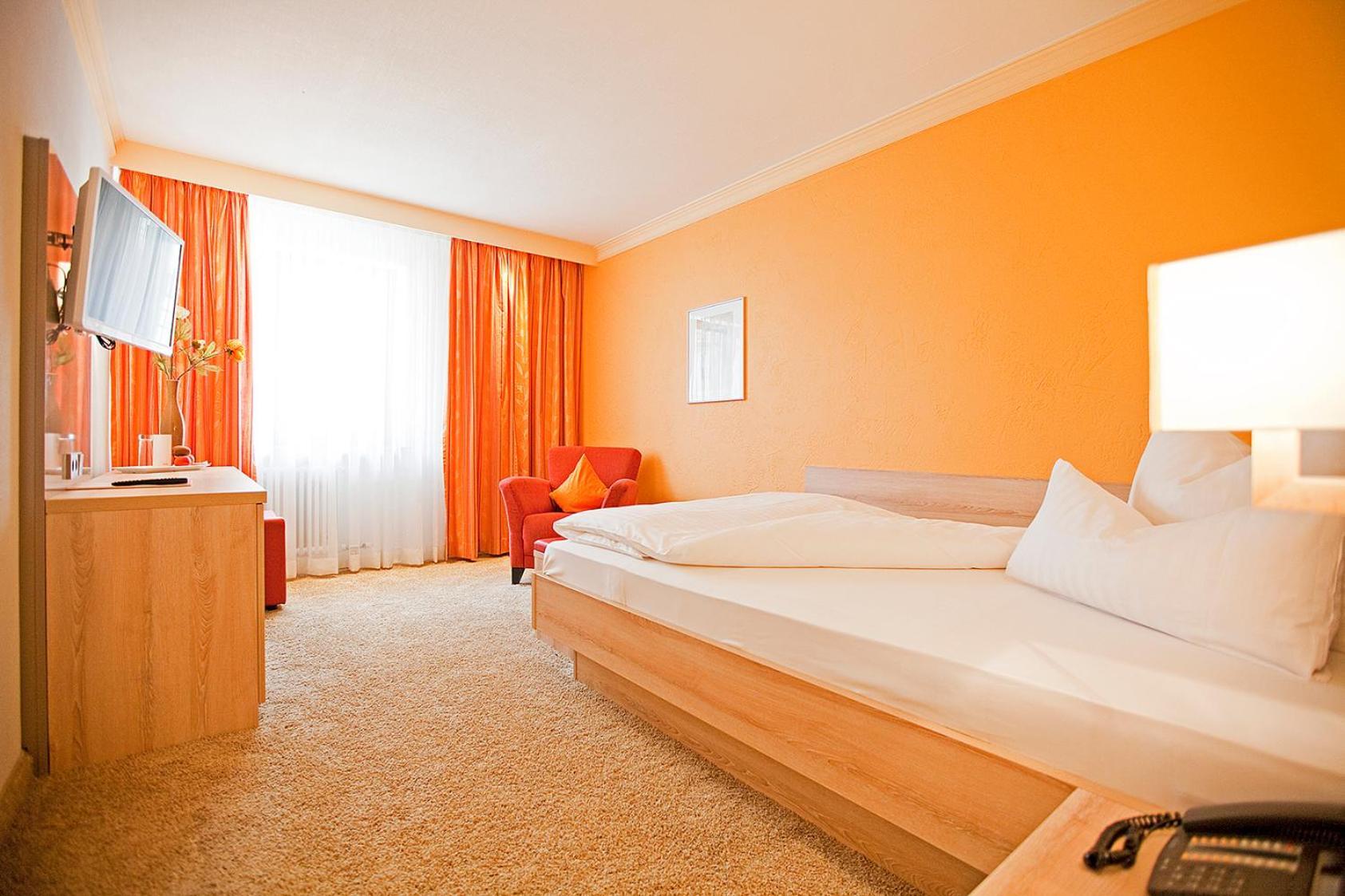 גרלינגן Hotel Krone Ohg חדר תמונה
